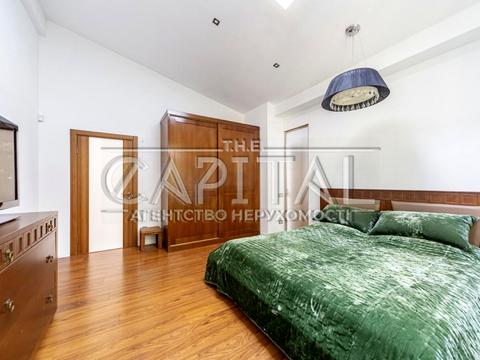 будинок за адресою Патріарха Володимира Романюка вул. (Жовтнева)