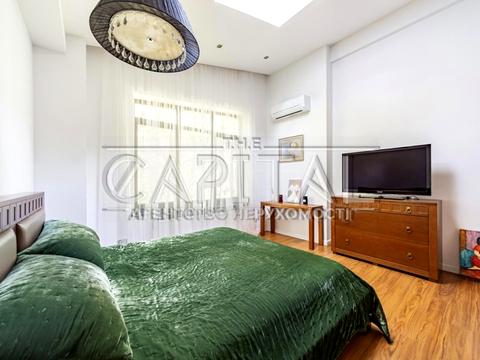 будинок за адресою Патріарха Володимира Романюка вул. (Жовтнева)