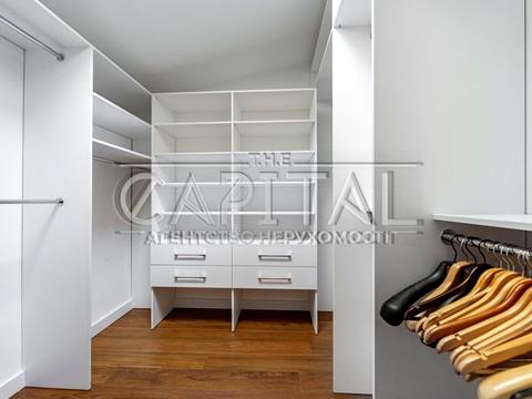 будинок за адресою Патріарха Володимира Романюка вул. (Жовтнева)