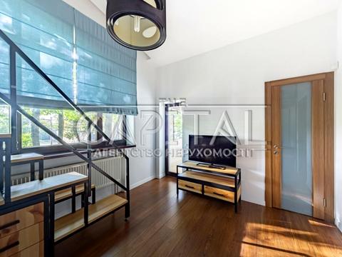 будинок за адресою Патріарха Володимира Романюка вул. (Жовтнева)