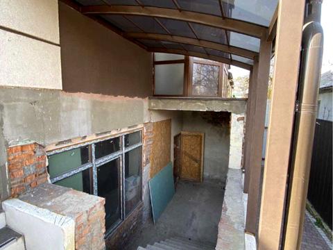 комерційна за адресою Соборна вул., 81а