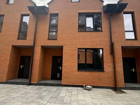 будинок за адресою Миколи Руденка вул.