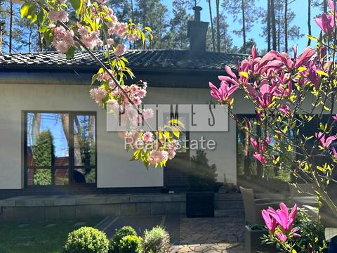 будинок за адресою Отамана Орлика вул.