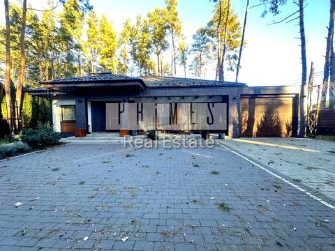 будинок за адресою Отамана Орлика вул.