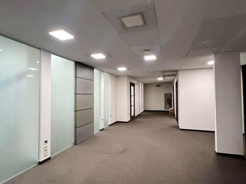 комерційна за адресою Ярославів Вал вул., 23-А