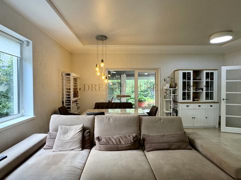 дом по адресу Революції