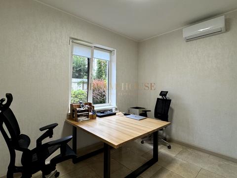 дом по адресу Революції