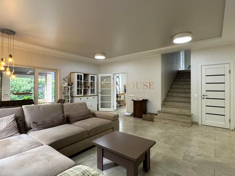 дом по адресу Революції