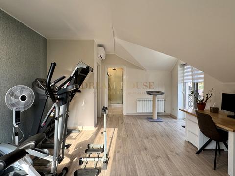 дом по адресу Революції