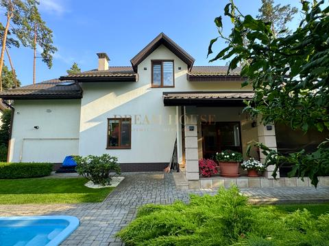 дом по адресу Революції