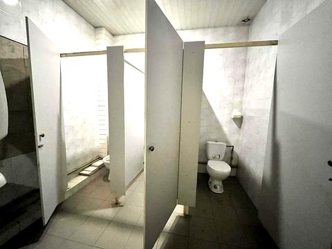 комерційна за адресою Бориса Чичибабіна вул., 2