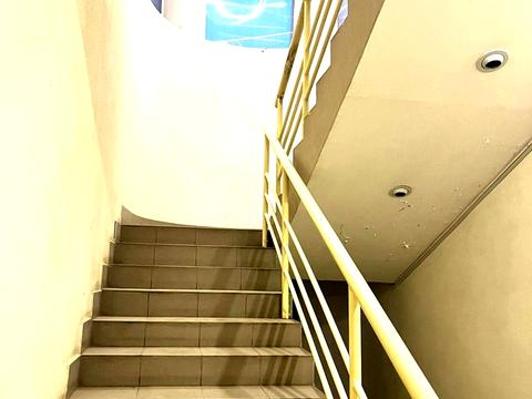 комерційна за адресою Бориса Чичибабіна вул., 2