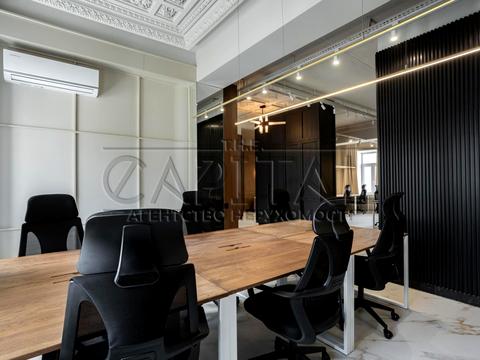 комерційна за адресою Еспланадна вул., 32