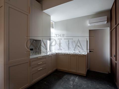 комерційна за адресою Еспланадна вул., 32