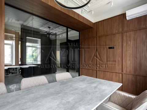 комерційна за адресою Еспланадна вул., 32