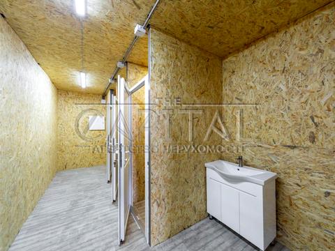 комерційна за адресою Соснова вул., 1