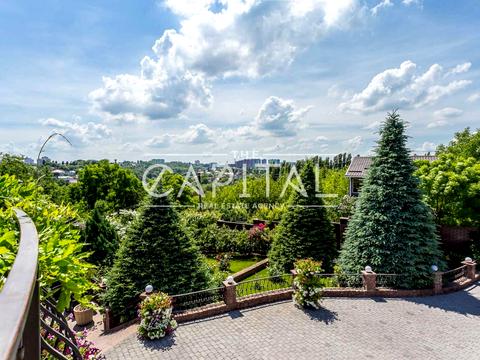 будинок за адресою Миколи Миклухи-Маклая вул. (Дежнєва), 7