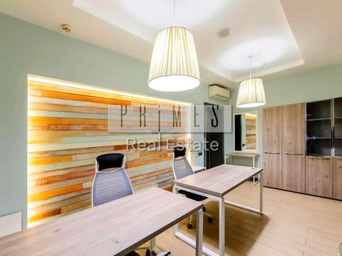 комерційна за адресою Воздвиженська вул., 22