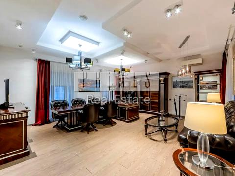 комерційна за адресою Воздвиженська вул., 22