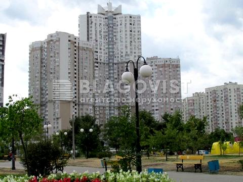 квартира за адресою Срібнокільська вул., 1