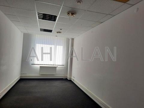 комерційна за адресою Сім'ї Прахових вул. (Гайдара), 22