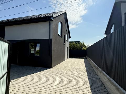 будинок за адресою Лугова