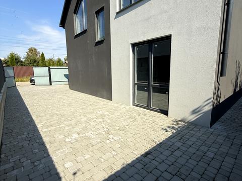 будинок за адресою Лугова