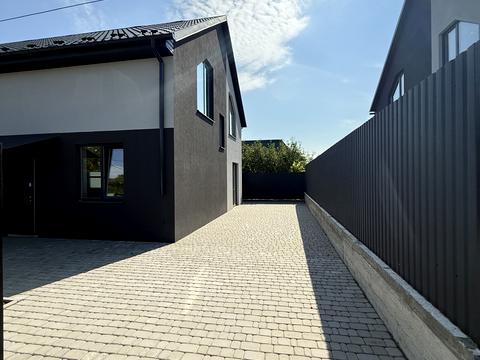 будинок за адресою Лугова