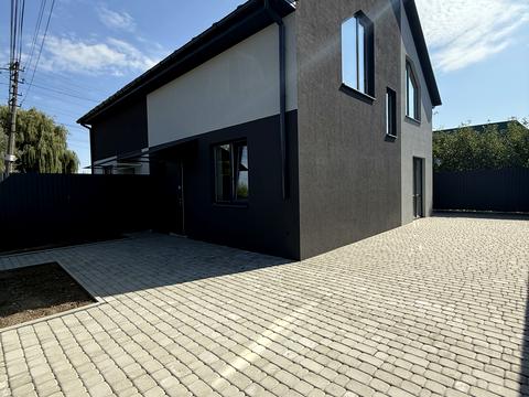 будинок за адресою Лугова