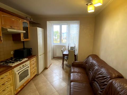 квартира за адресою Августина Волошина вул., 11