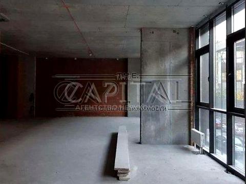 комерційна за адресою Предславинська вул., 57