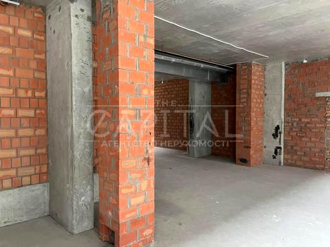 комерційна за адресою Предславинська вул., 57