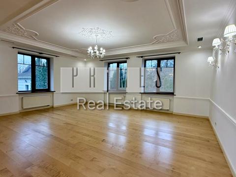 будинок за адресою смт. Козин, Старокиївська вул.