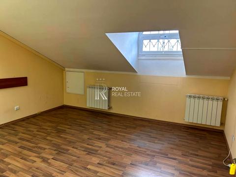 комерційна за адресою Саксаганського вул., 106