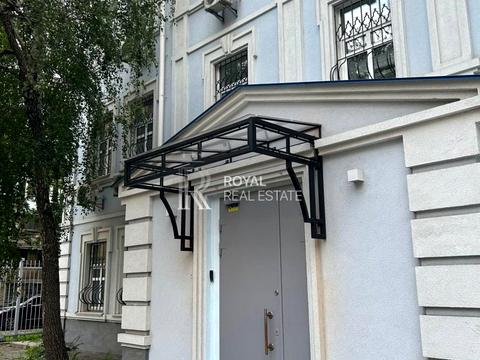 комерційна за адресою Саксаганського вул., 106