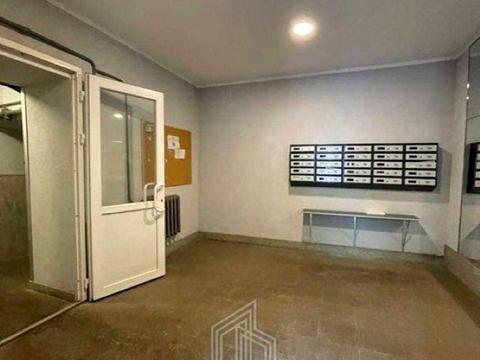 коммерческая по адресу Михаила Грушевского ул., 34/1