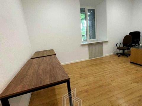 коммерческая по адресу Михаила Грушевского ул., 34/1