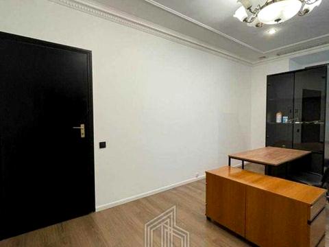 коммерческая по адресу Михаила Грушевского ул., 34/1