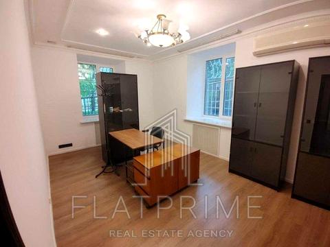 коммерческая по адресу Михаила Грушевского ул., 34/1