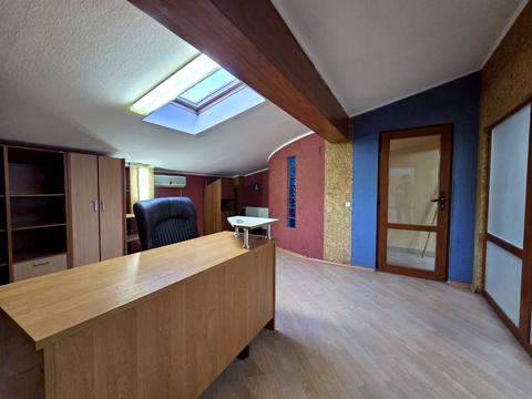 коммерческая по адресу Кардинала Любомира Гузара ул., 34