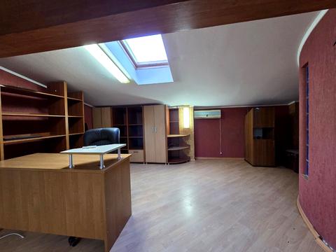 коммерческая по адресу Кардинала Любомира Гузара ул., 34