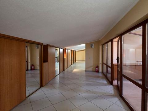 коммерческая по адресу Кардинала Любомира Гузара ул., 34