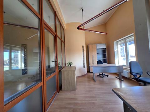 коммерческая по адресу Кардинала Любомира Гузара ул., 34