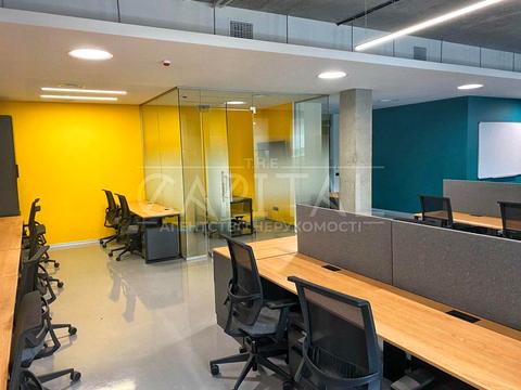 комерційна за адресою Нижньоюрківська вул., 12