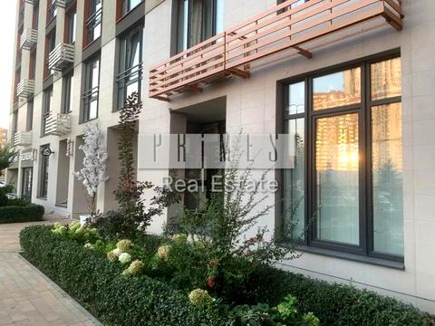 комерційна за адресою Дніпровська набережна вул., 16-Г