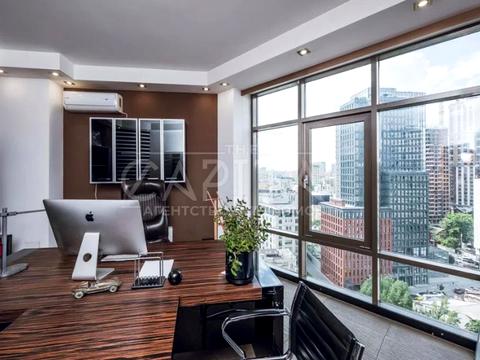 комерційна за адресою Велика Васильківська вул. (Червоноармійська), 72