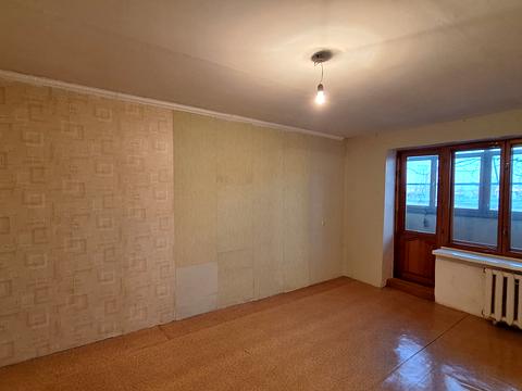 квартира за адресою смт. Великодолинське, Центральна вул., 1