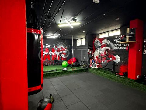 комерційна за адресою Звіринецька вул., 47