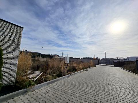 ділянка за адресою лучано паваротті