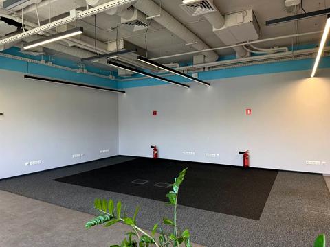 комерційна за адресою Сім'ї Прахових вул. (Гайдара), 52